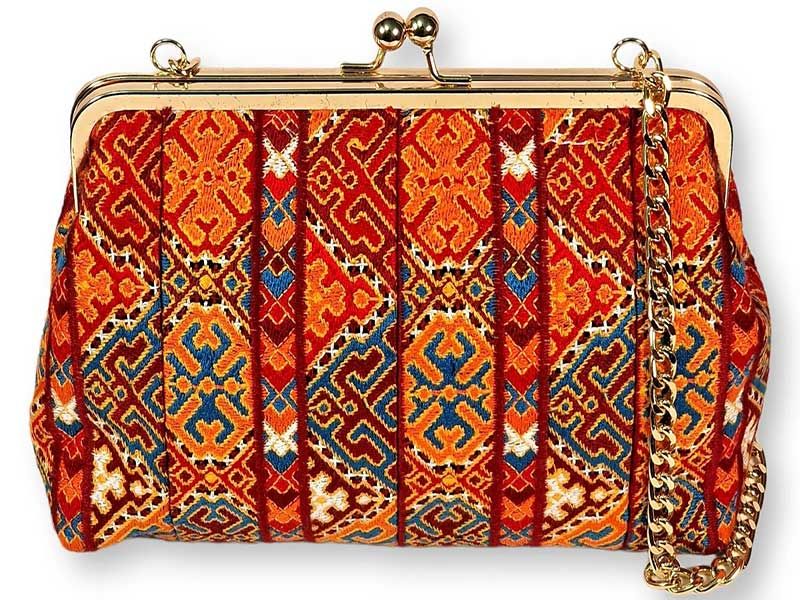 تفاوتها و شباهتهای سوزن دوزی و گلدوزی