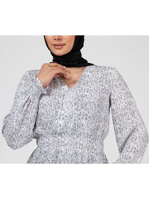 بلوز زنانه کرپ ژرژت طرح دار کش دوزی یقه هفت هشت کژوال فریما