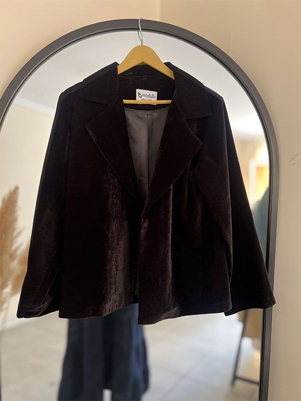 کت مخمل یقه‌ انگلیسی