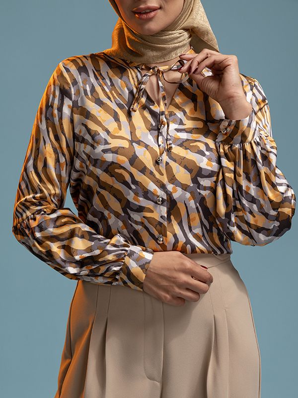 شومیز زنانه ساتن طرحدار مجلسی یقه گره ای 30108