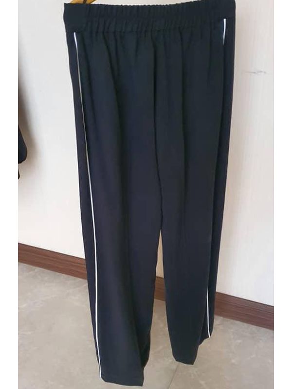 شلوار خط‌دار